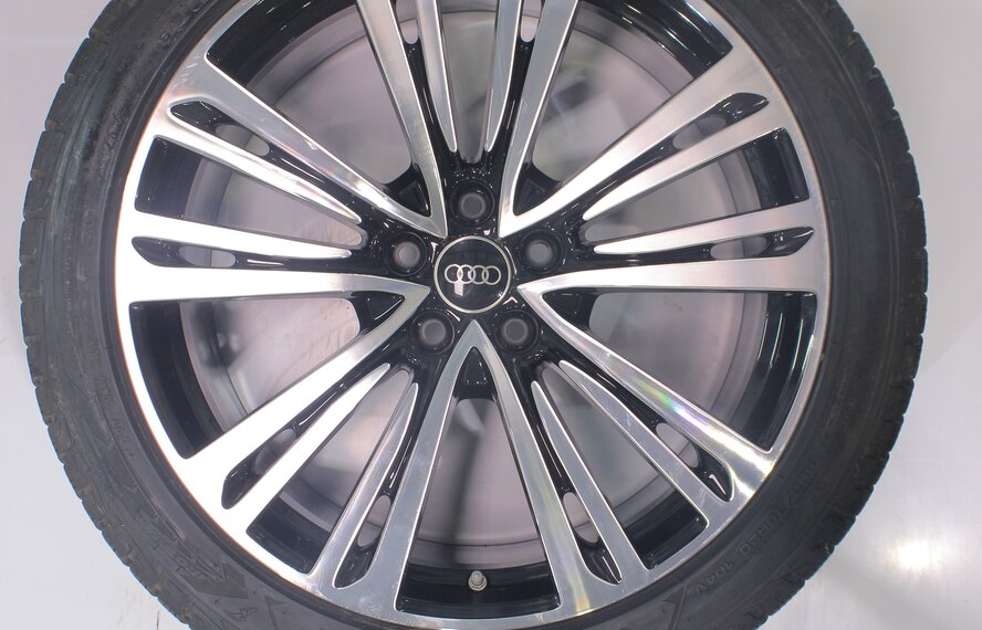Audi Audi A8 4N 20 inch rims Goodyear Winter tires Original