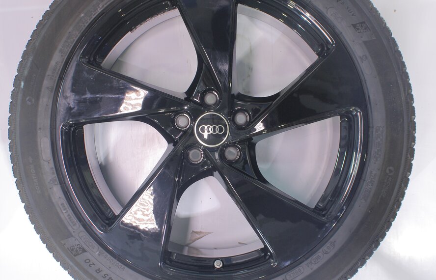 Audi Audi Q5 8MA 20 inch rims Michelin Winter tires Original
