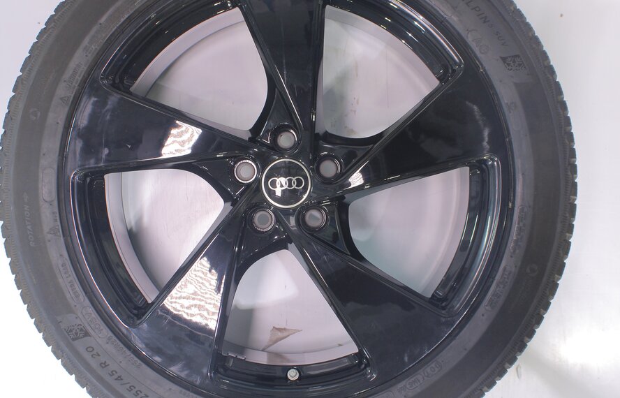 Audi Audi Q5 8MA 20 inch rims Michelin Winter tires Original