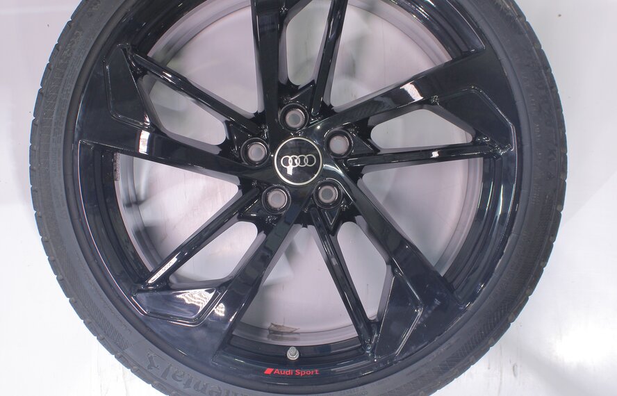 Audi Audi RS4 RS5 B9 20 inch wheels Continental Winter tires Original