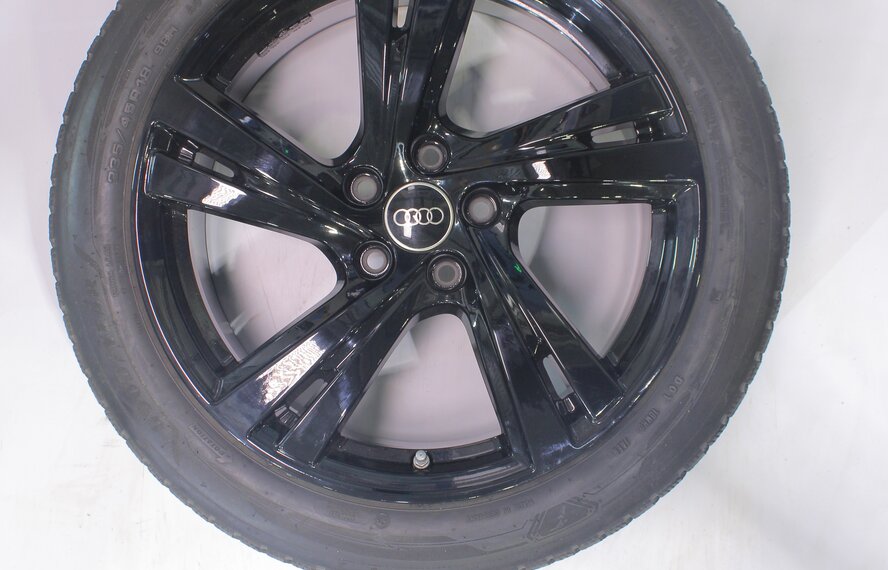 Audi Audi A5 S5 B10 18 inch rims Goodyear Winter tires Original