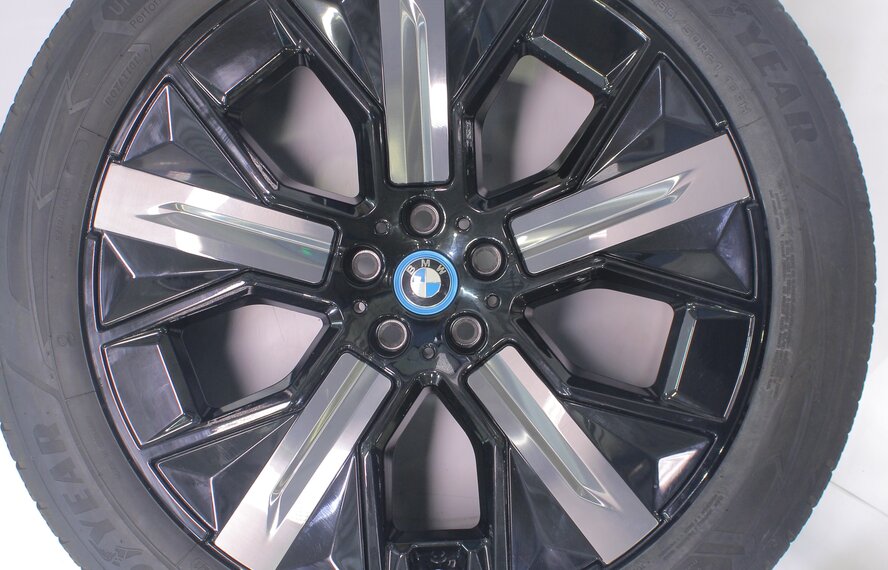 BMW BMW iX i20 1010 21 inch wheels Goodyear Winter tires Original