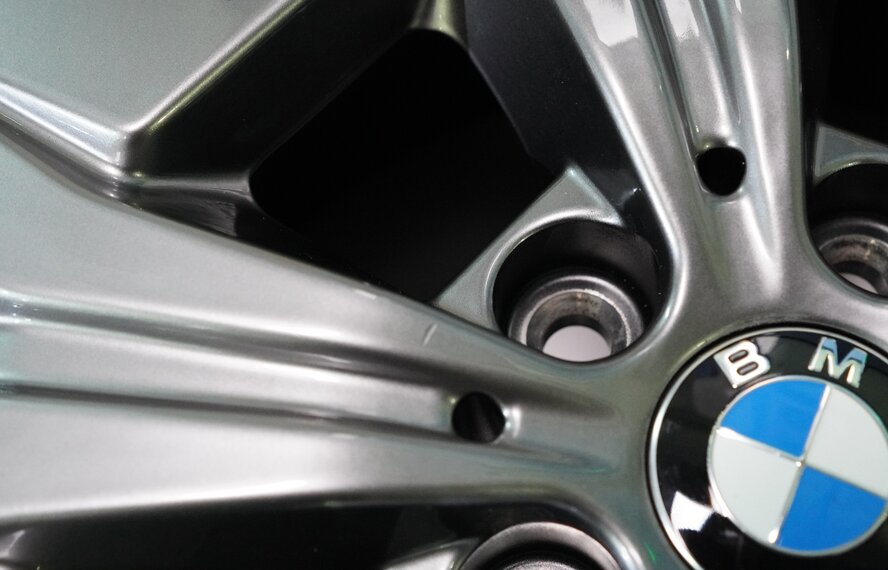BMW BMW X1 iX1 U11 BEV X2 iX2 U10 864 17 inch wheels Vredestein Winter tires New Original