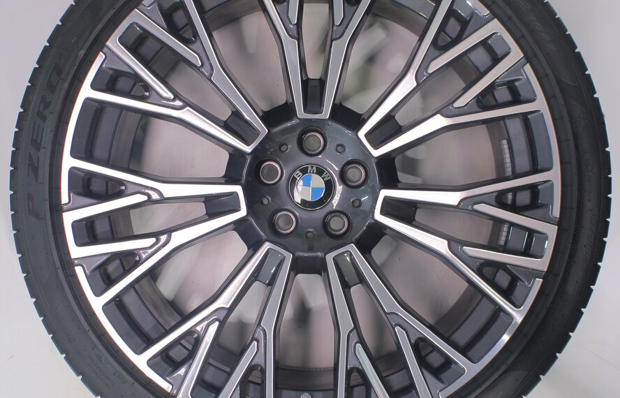 BMW BMW X5 G05 X6 G06 745i 22 inch wheels Pirelli Runflat Summer tires Original