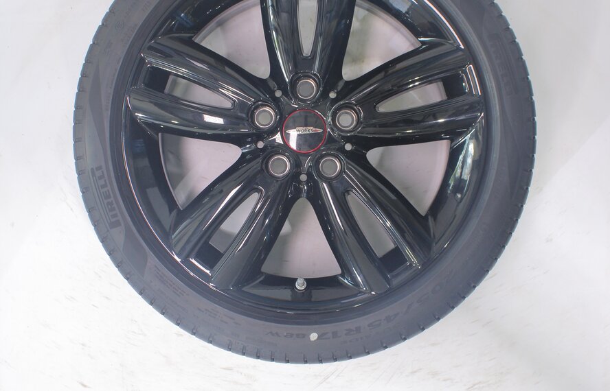 Mini Mini Cooper / S / One / Convertible F55 F56 F57 JCW562 17 inch wheels Pirelli Runflat Summer tires New Original