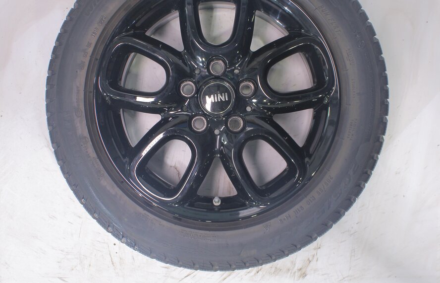 Mini Mini Clubman F54 494 16 inch rims Pirelli Runflat winter tires Original