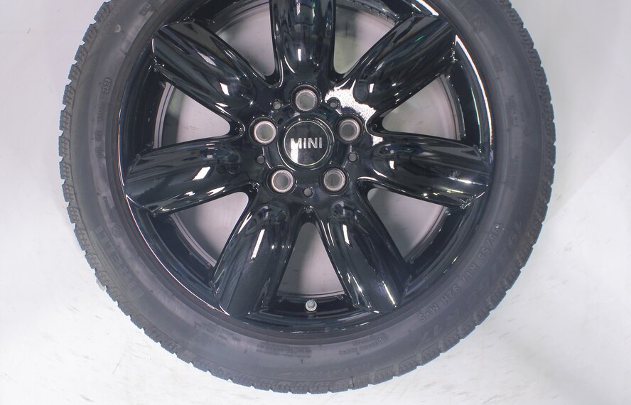Mini Mini Clubman F54 528 17 inch rims Pirelli Winter Tires Original