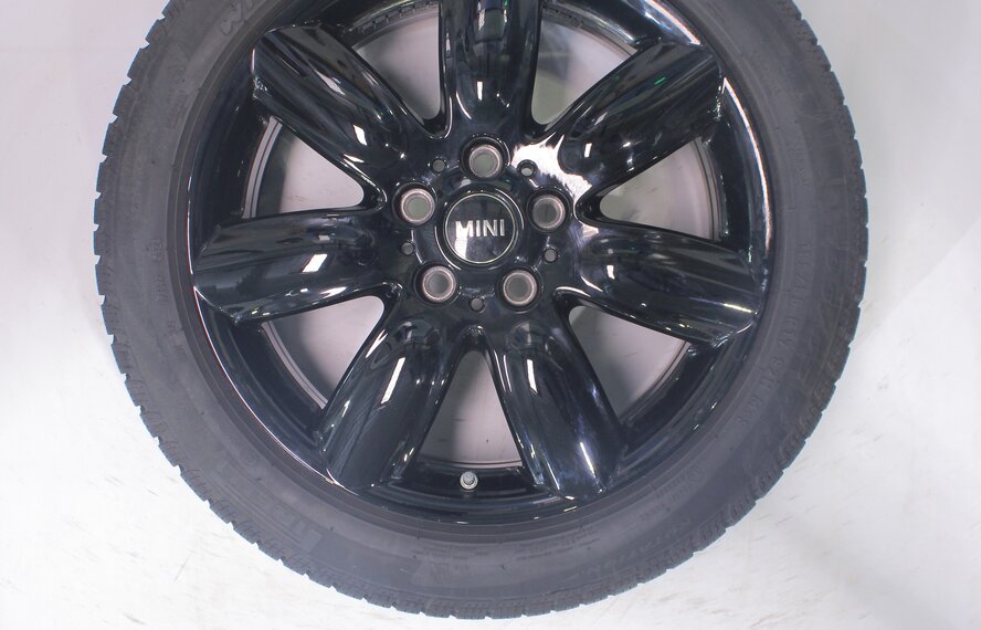 Mini Mini Clubman F54 528 17 inch rims Pirelli Winter Tires Original