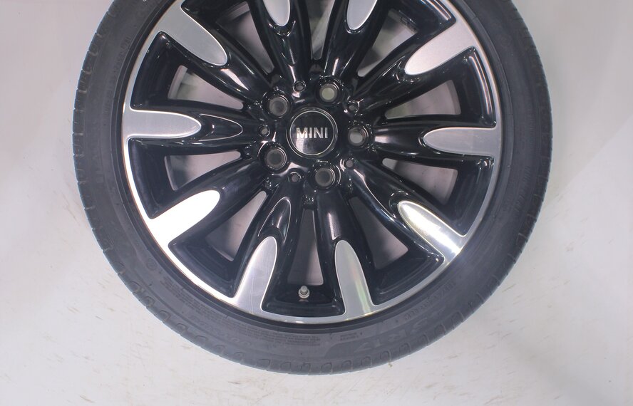 Mini Mini Cooper / S / One / Cabrio F55 F56 F57 502 17 inch wheels Pirelli Runflat Summer tires New Original