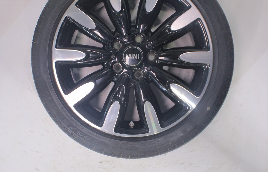 Mini Mini Cooper / S / One / Cabrio F55 F56 F57 502 17 inch wheels Pirelli Runflat Summer tires New Original