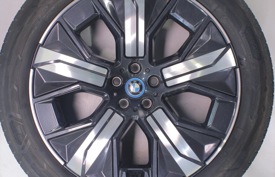 BMW BMW iX i20 1011 21 inch wheels Goodyear winter tires Original