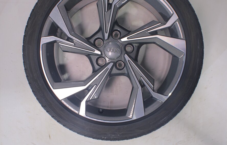 Audi Audi A3 S3 8Y 8V 18 inch rims Vredestein winter tires Original