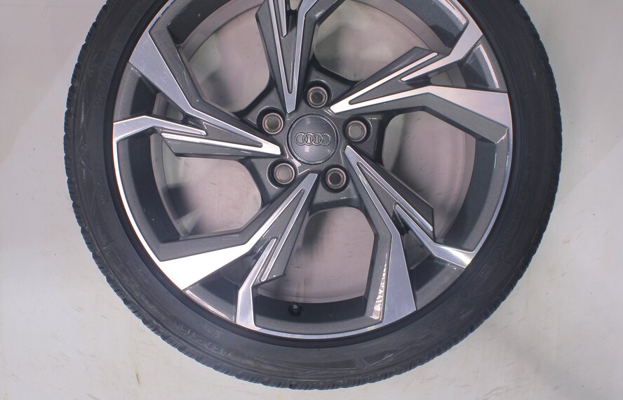 Audi Audi A3 S3 8Y 8V 18 inch rims Vredestein winter tires Original