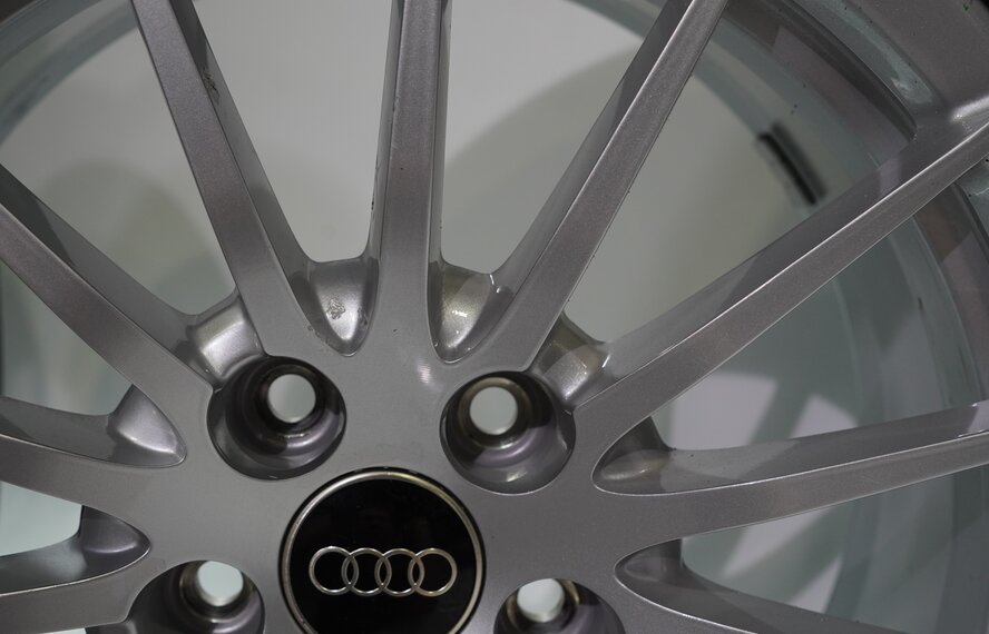 Audi Audi A4 S4 B9 8W 17 inch rims Hankook summer tires Original