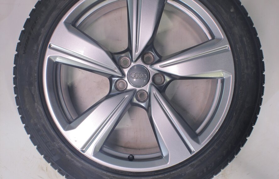 Audi Audi Q3 83H 19 inch wheels Pirelli Winter Tires Original