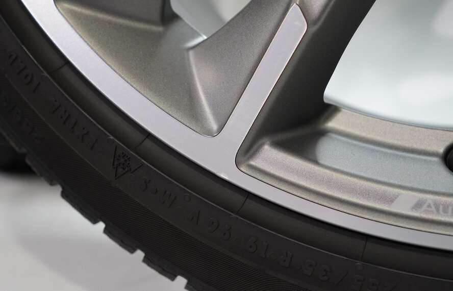 Audi Audi A5 S5 B9 19 inch wheels Continental Winter Tires Original