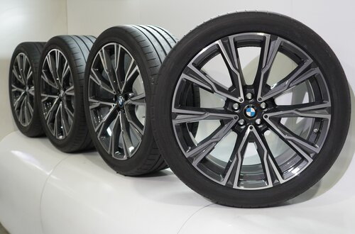 BMW BMW X7 G07 758i 22 inch wheels Yokohama Summer Tires Original