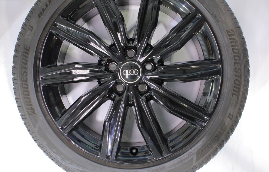 Audi Audi A6 C8 19 inch wheels Bridgestone Winter Tires Original