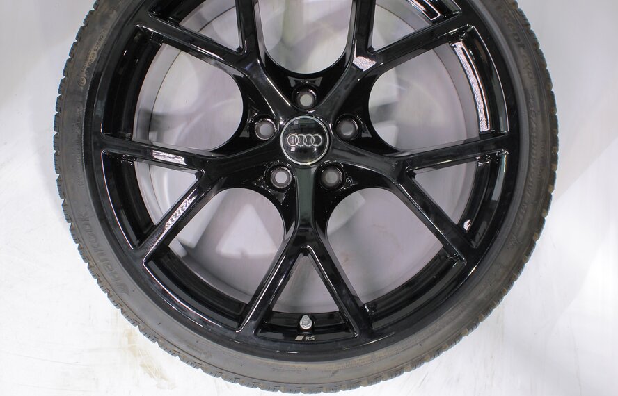 Audi Audi RS3 8Y 19 inch wheels Hankook Winter Tires Original