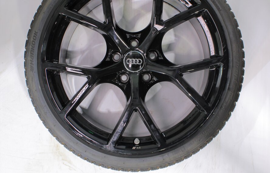 Audi Audi RS3 8Y 19 inch wheels Hankook Winter Tires Original