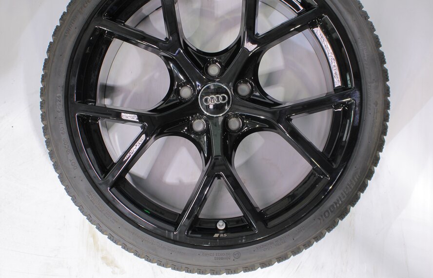 Audi Audi RS3 8Y 19 inch wheels Hankook Winter Tires Original
