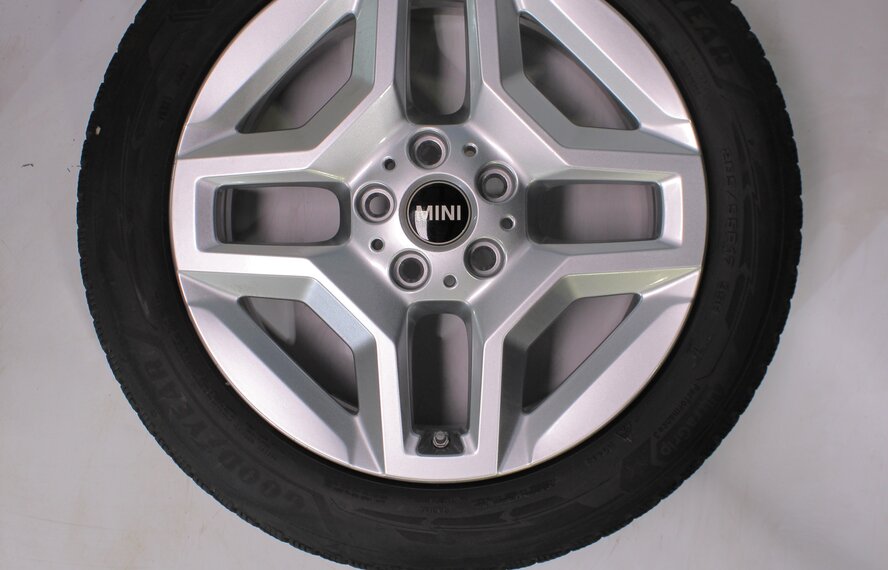Mini Mini J05 Aceman 17 inch wheels Goodyear Winter Tires New Original