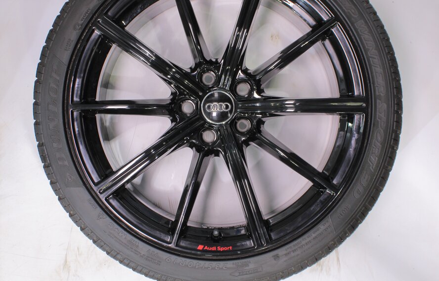 Audi Audi RS4 RS5 B9 RS 19 inch wheels Dunlop Winter Tires Original