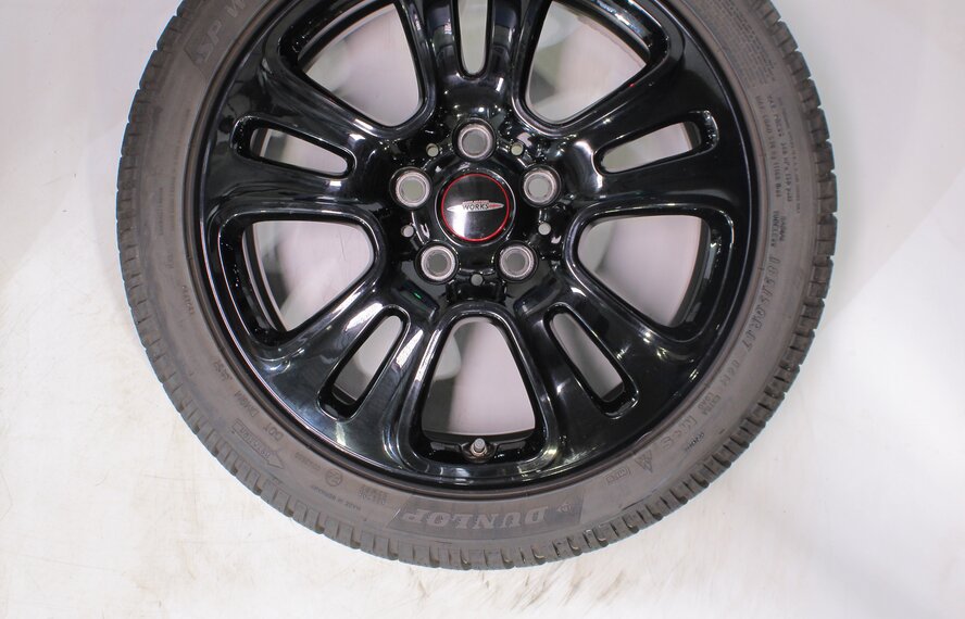 Mini Mini Cooper / S / One / Convertible F55 F56 F57 JCW510 17 inch wheels Dunlop Runflat Winter Tires Original