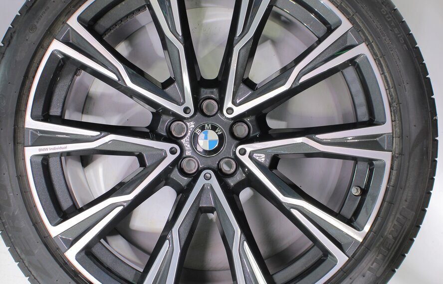 BMW BMW X7 G07 758i 22-inch wheels Pirelli Runflat Summer Tires New Original