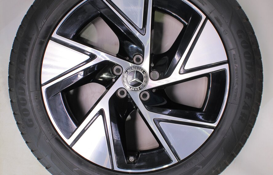Mercedes ME2026-0299