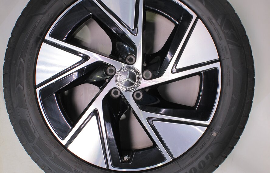 Mercedes ME2026-0299
