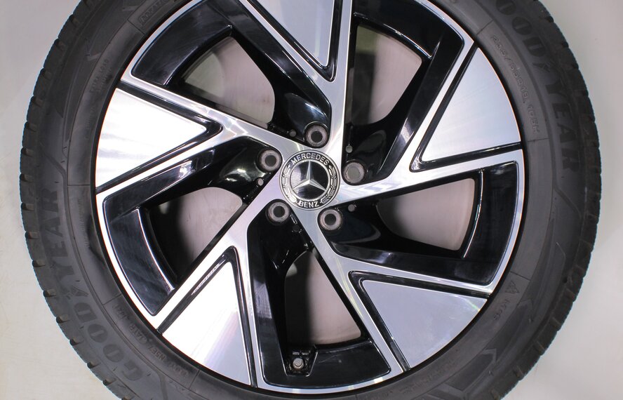Mercedes Mercedes GLC X254 19-inch Wheels Goodyear Winter Tires Original