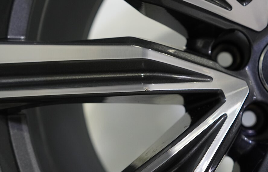 Audi Audi Q8 4M S-line 21-inch wheels Continental Summer Tires Original