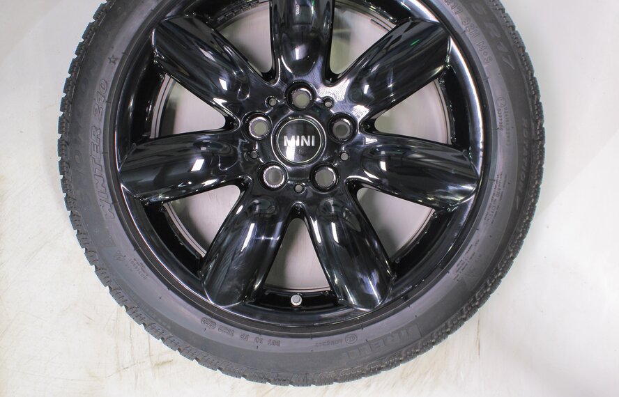 Mini Mini Clubman F54 528 17 inch wheels Pirelli Winter Tires Original