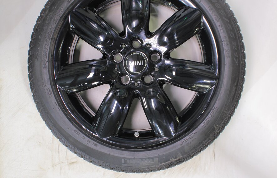 Mini Mini Clubman F54 528 17 inch wheels Pirelli Winter Tires Original