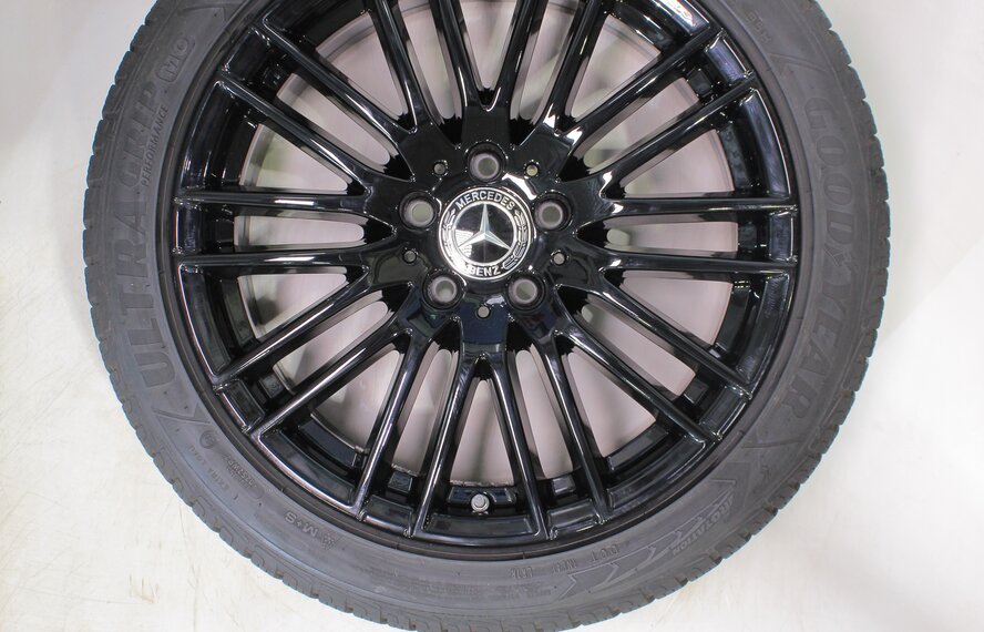 Mercedes ME2026-0241