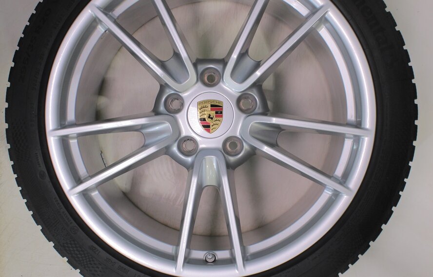 Porsche Porsche 911 992.1 Carrera S 4S Targa 4S 19 & 20-inch wheels Continental winter tires Original