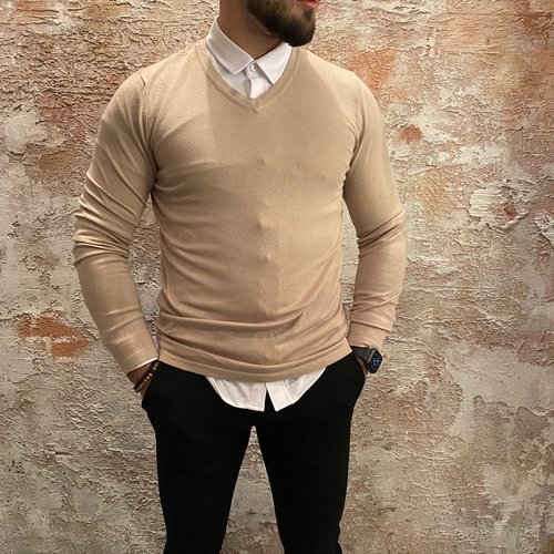 Purewhite v-neck pullover sand