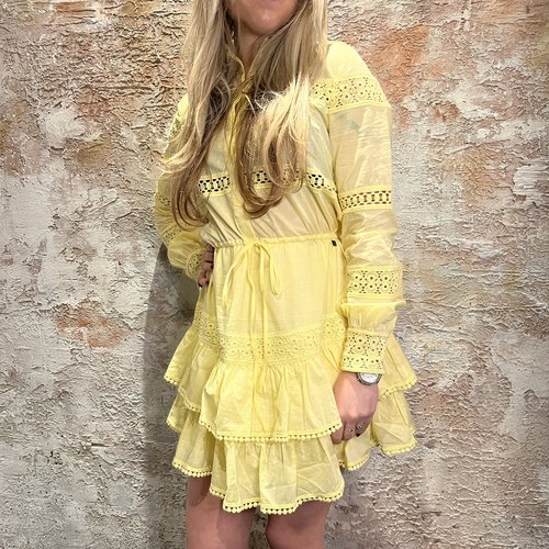 Nikkie Sadie dress Champagne Yellow Nikkie Sadie dress Champagne Yellow