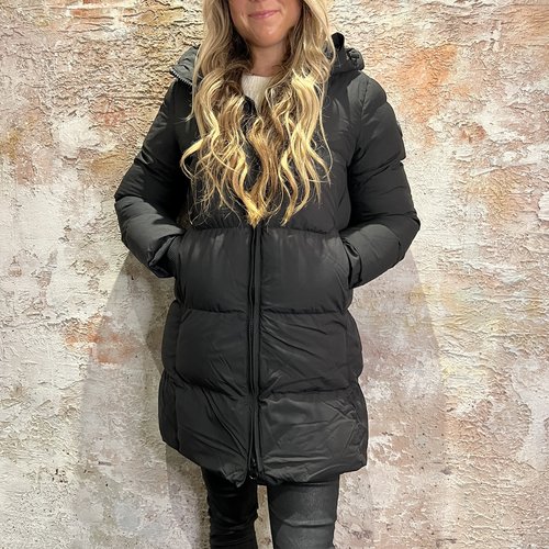 Airforce Aria Jacket True Black Airforce Aria Jacket True Black