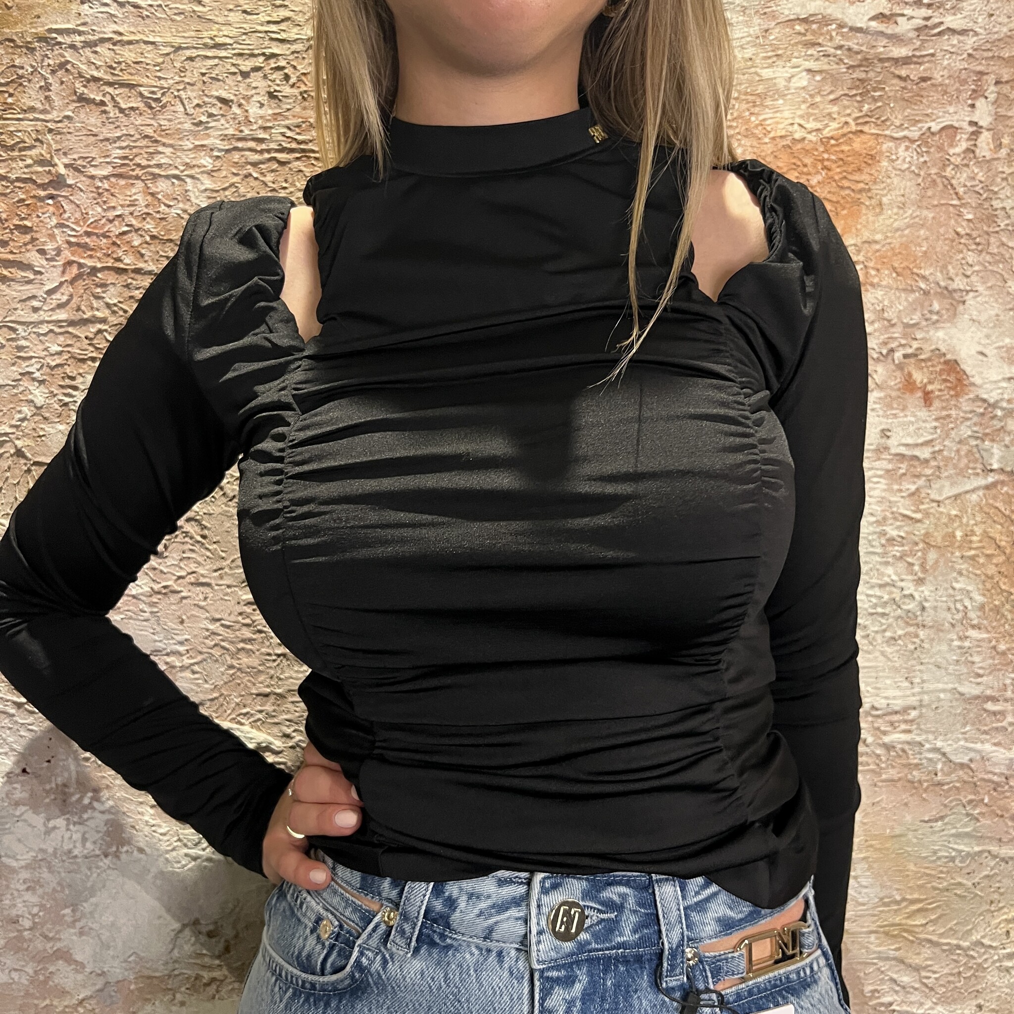 Nikkie Shoulder Hole Top Black Have2Have Fashion