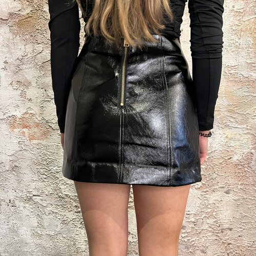 Nikkie Vinyl Skirt Black