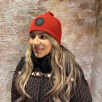 Round Patch Beanie Kiss Red