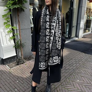 Josh V Ayla Scarf Powder Black