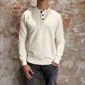 Quotrell Couteux Knitted Button Ecru