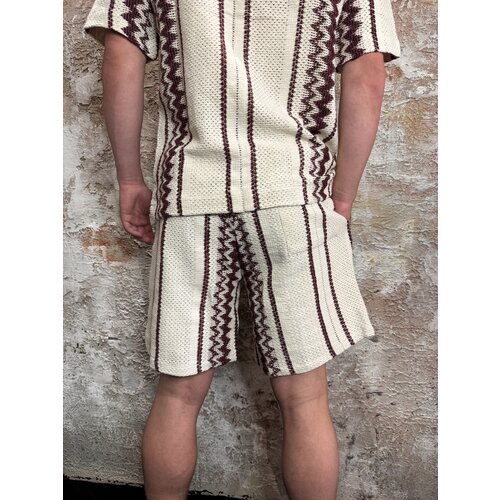 Quotrell Granada Short Off White Red