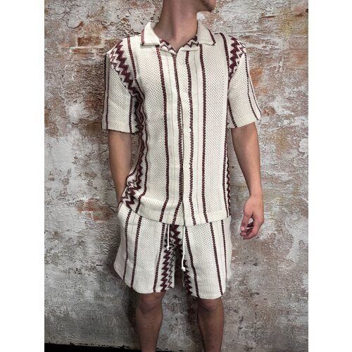 Quotrell Granada Short Off White Red