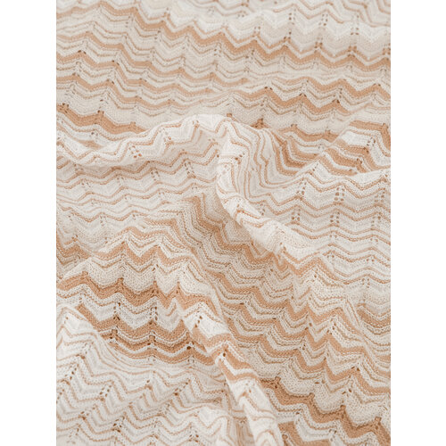 Nikkie Kassel Top Dust