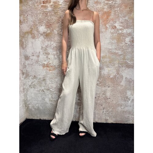 Have2Have Musthaves Offshoulder Jumpsuit Beige Have2Have Musthaves Offshoulder Jumpsuit Beige