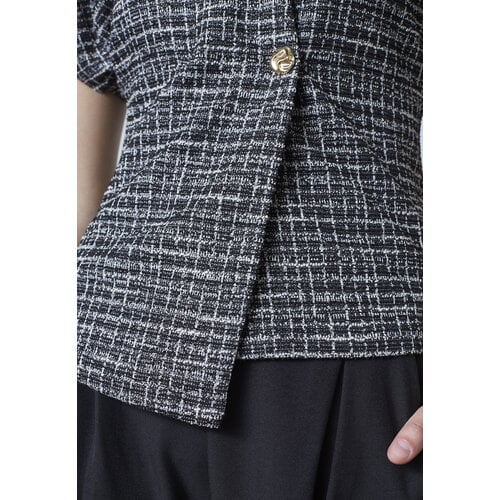 Sisters Point Evela-VE1 Top Black Check Sisters Point Evela-VE1 Top Black Check